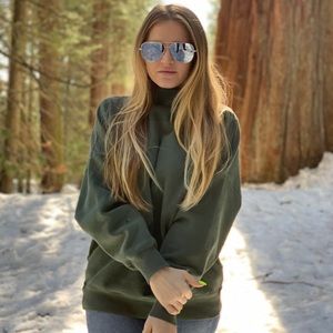 Meet your Posher, Julia